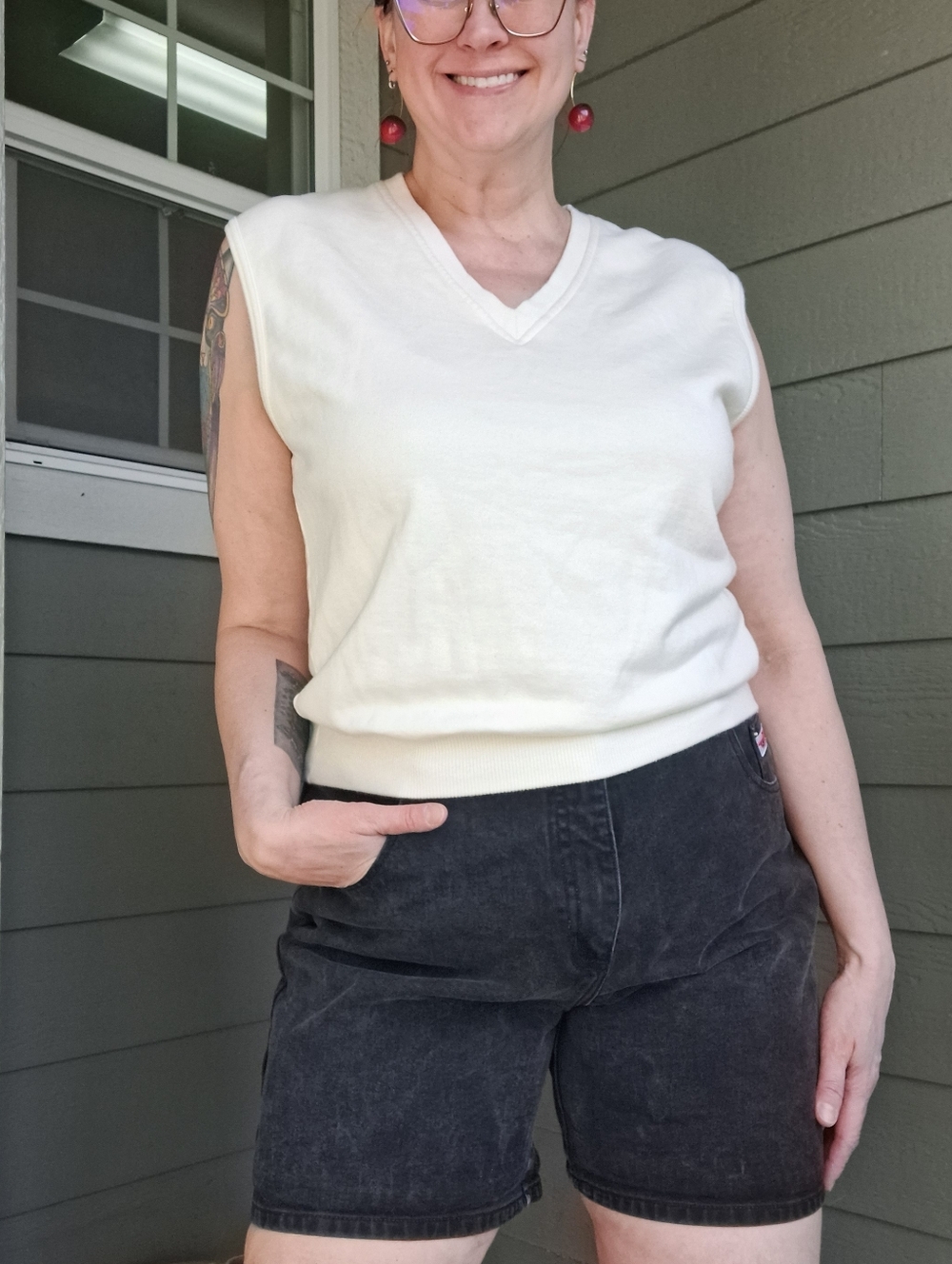 Boast Oversized Cream / Off-white Vneck Sleeveless Sweatshirt Vest Size M
